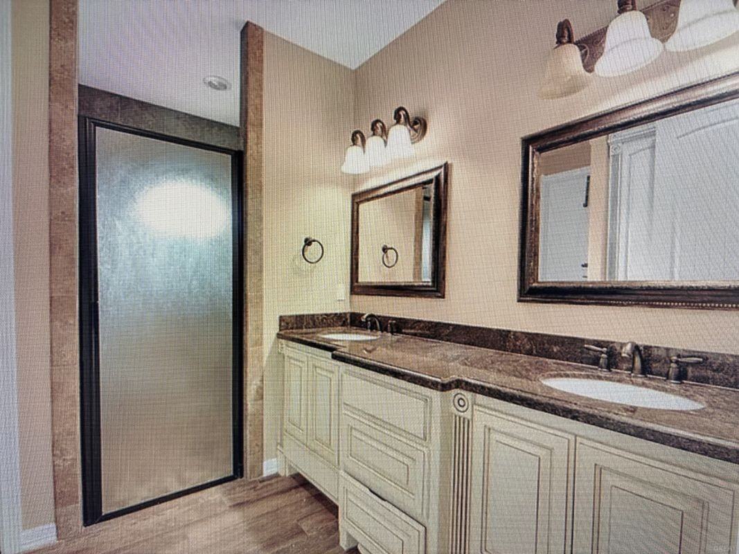 1009 Clearview Dr - Photo 3 of 4