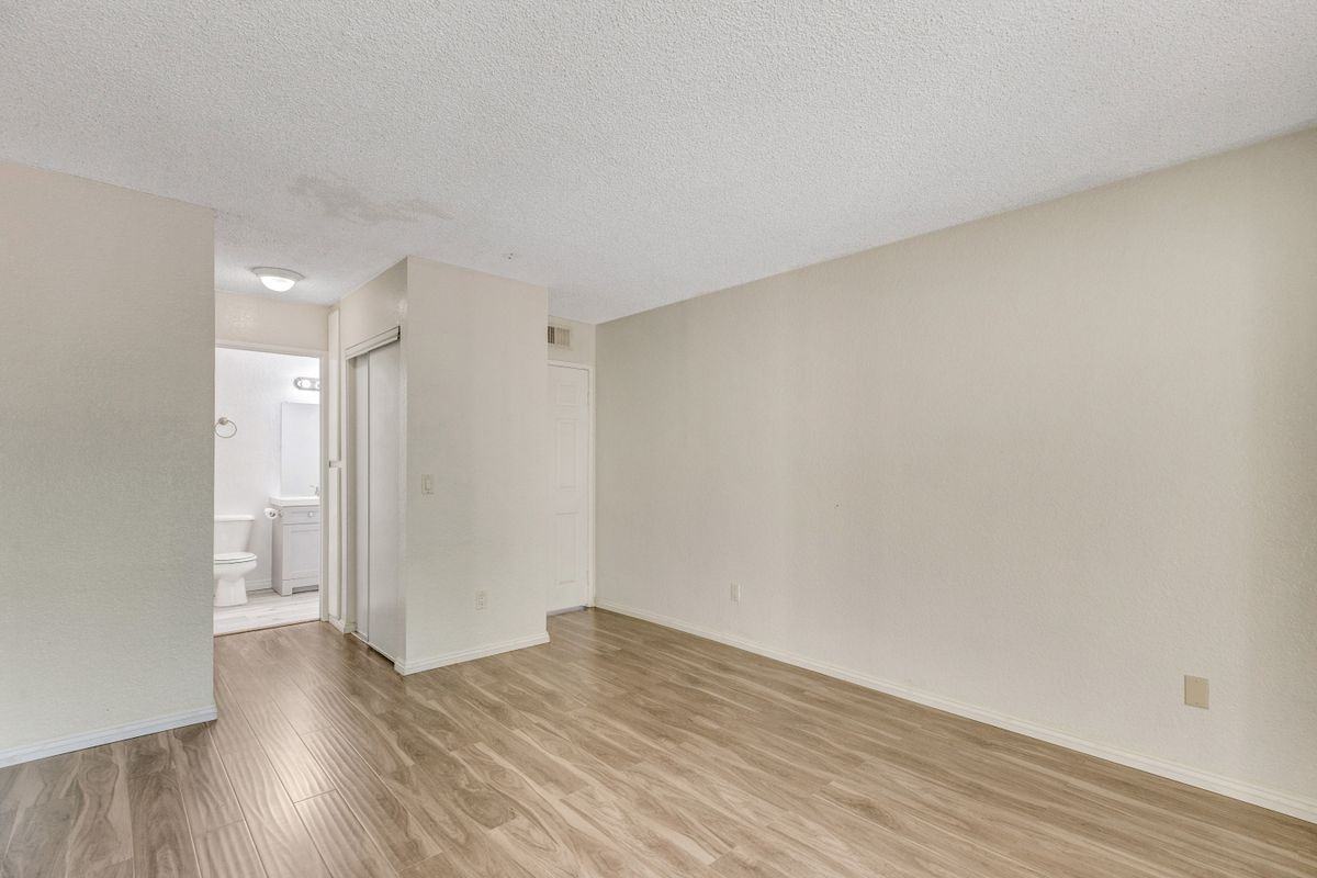 2006 Illinois St - Photo 6 of 23