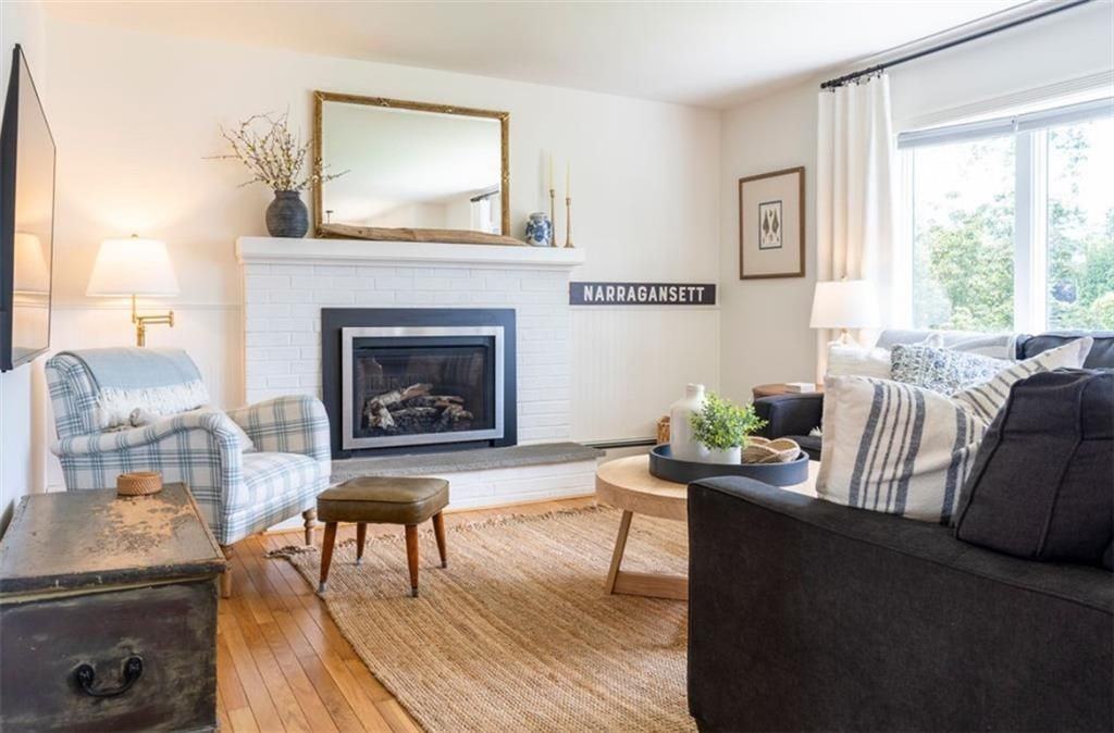 11 Hillview Dr - Photo 2 of 50