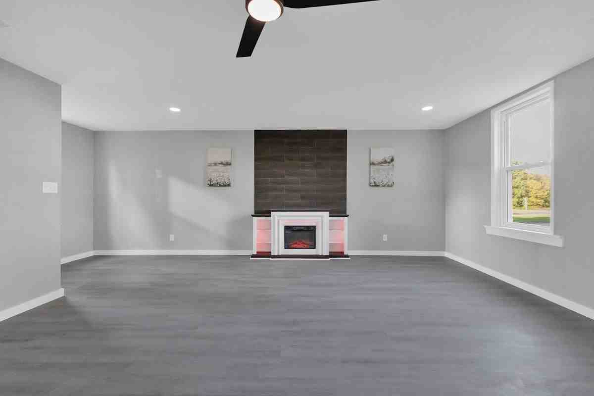 5910 Se Easton Rd - Photo 2 of 28