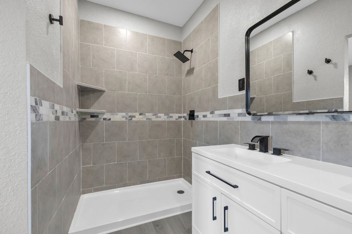 5910 Se Easton Rd - Photo 5 of 28