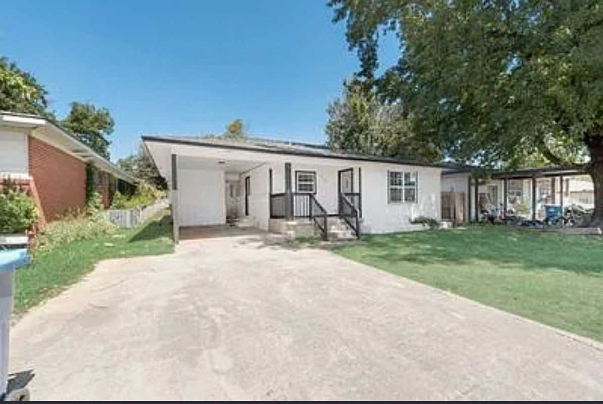 725 W Brock St - Photo 3 of 19