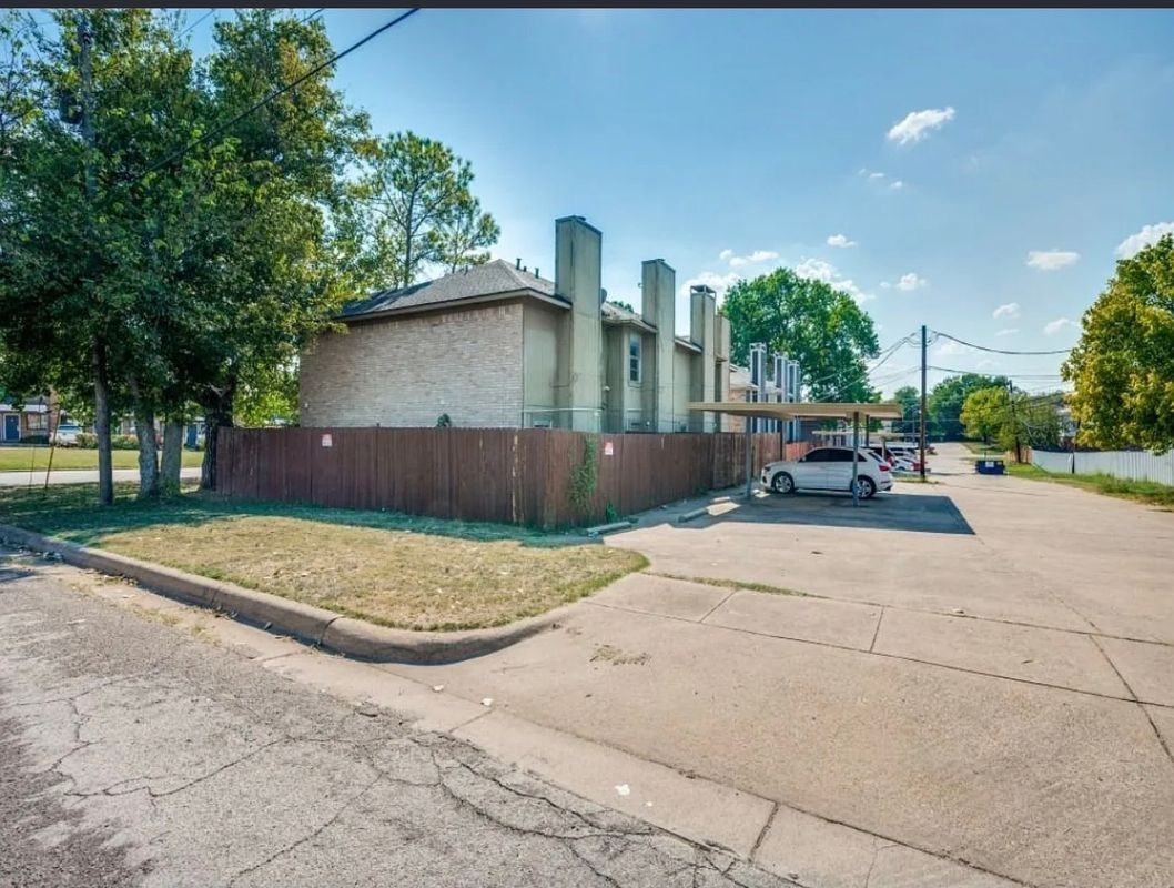 7500 Chapin Rd ##A - Photo 3 of 14