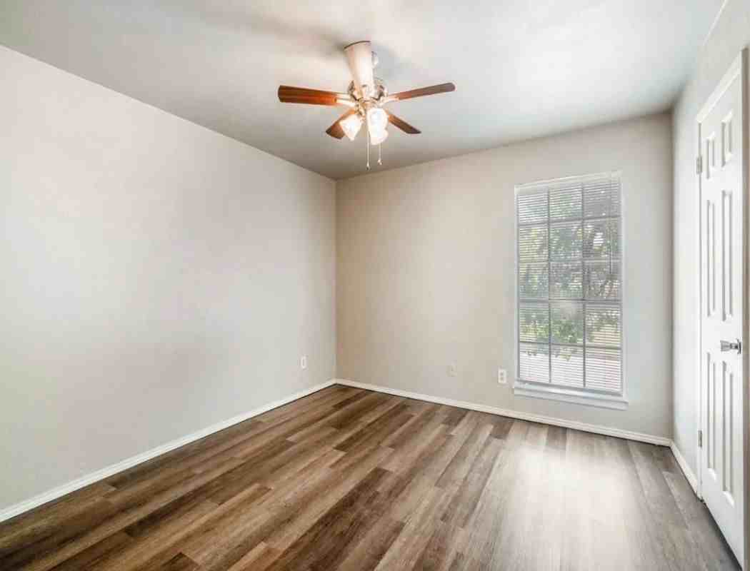 7500 Chapin Rd ##A - Photo 7 of 14