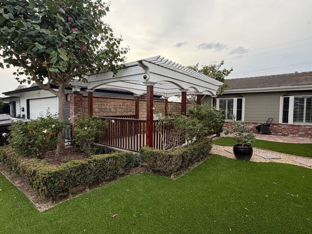 19041 Hillsboro Cir - Photo 7 of 49