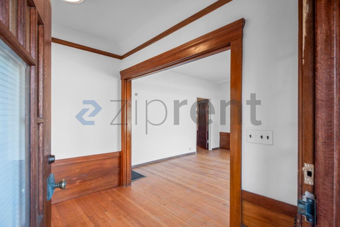 1001 Macarthur Blvd - Photo 5 of 29