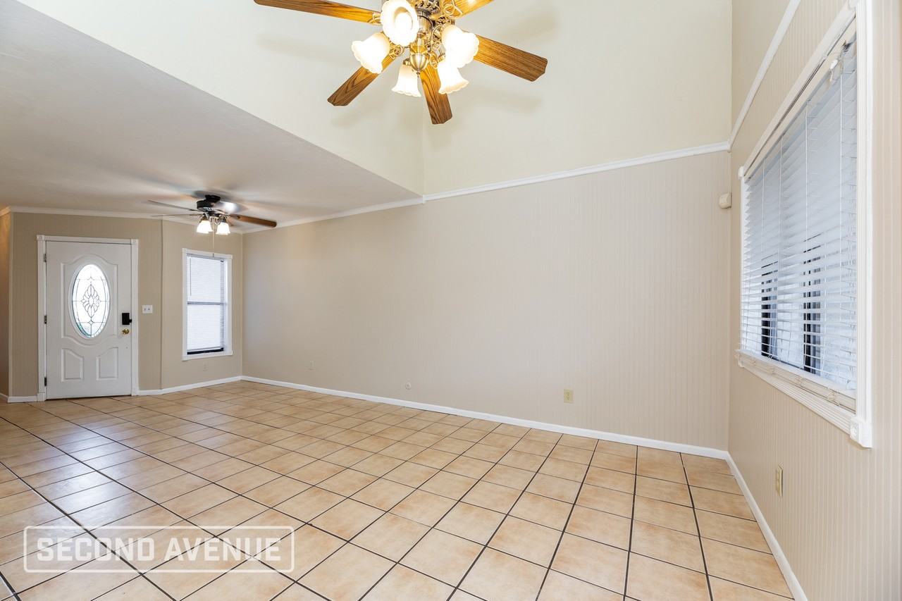 1226 Bayshore Dr N - Photo 6 of 26