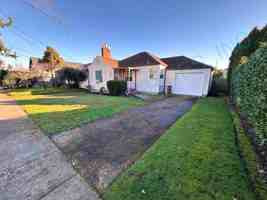 featured image of 4920 Ne 35th Ave