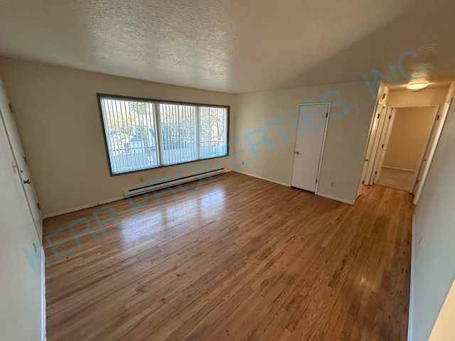 5419 Se 17th Ave - Photo 5 of 19