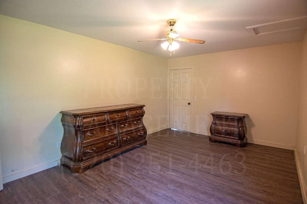 2041 County Road 5300 - Photo 4 of 20