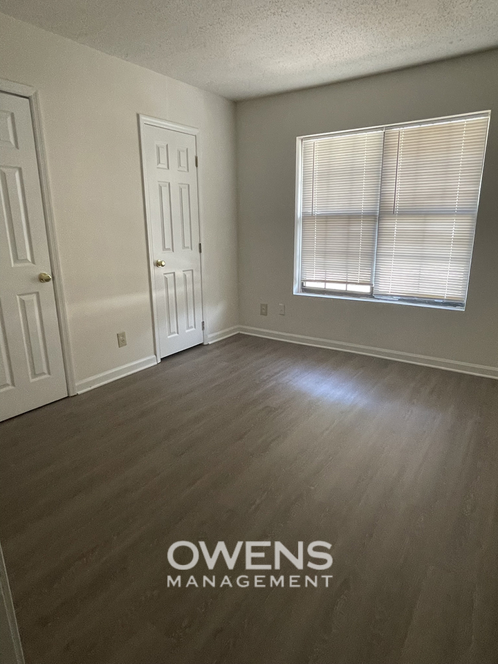 2497 Hidden Cove Ct Apt D - Photo 5 of 9