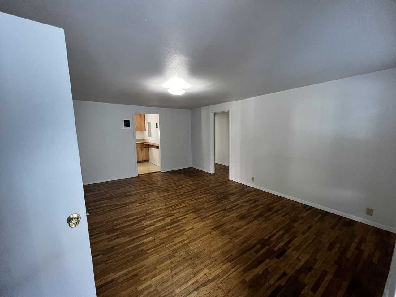 318 E 15th Ave - Photo 2 of 9