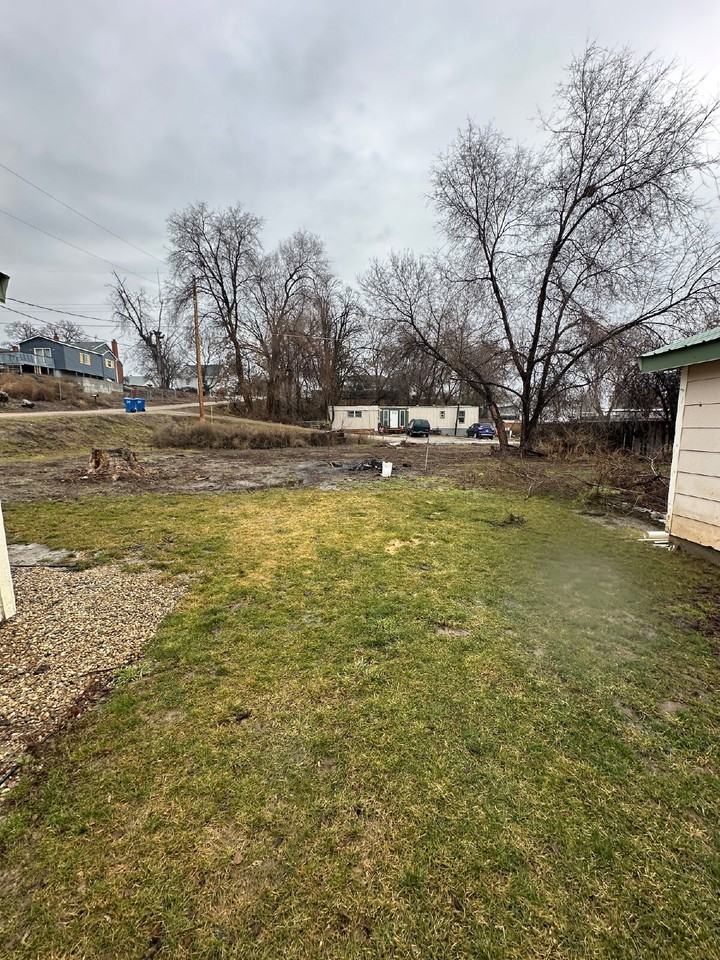 412 N 5th St - Photo 2 of 32