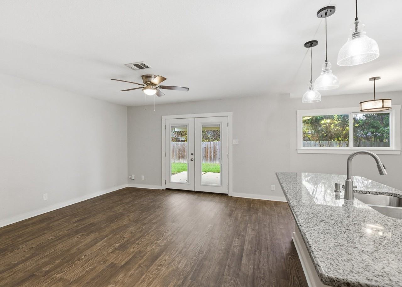 918 Clearview Dr - Photo 6 of 22