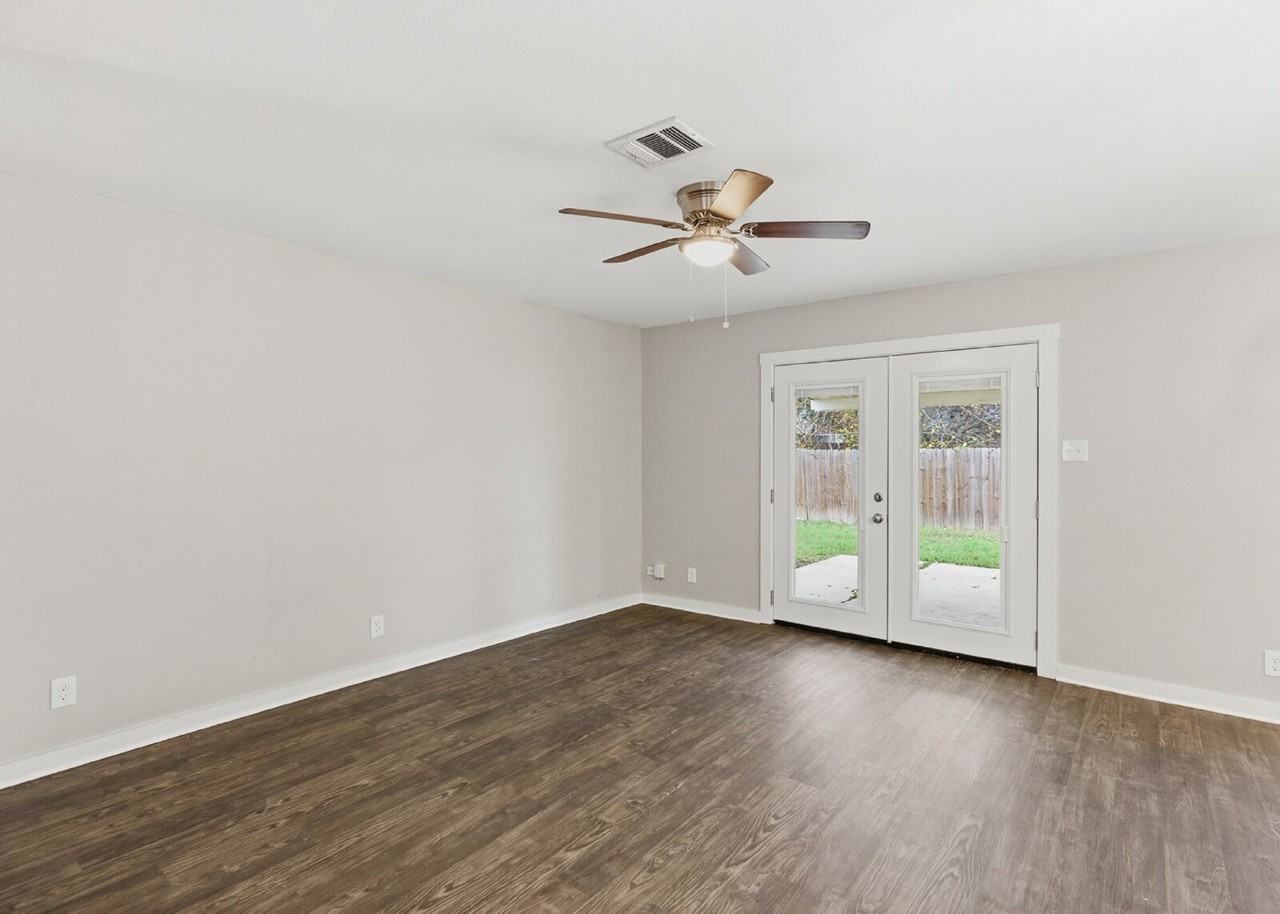 918 Clearview Dr - Photo 7 of 22