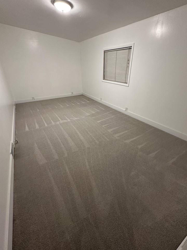 3448 8th Ave N - Photo 3 of 24