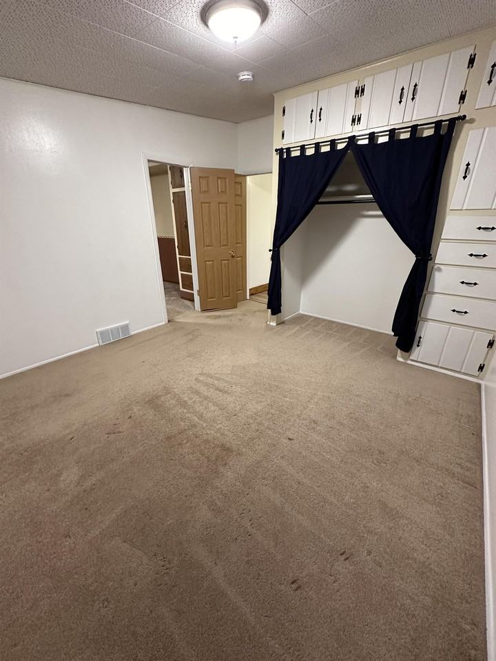 3448 8th Ave N - Photo 2 of 24