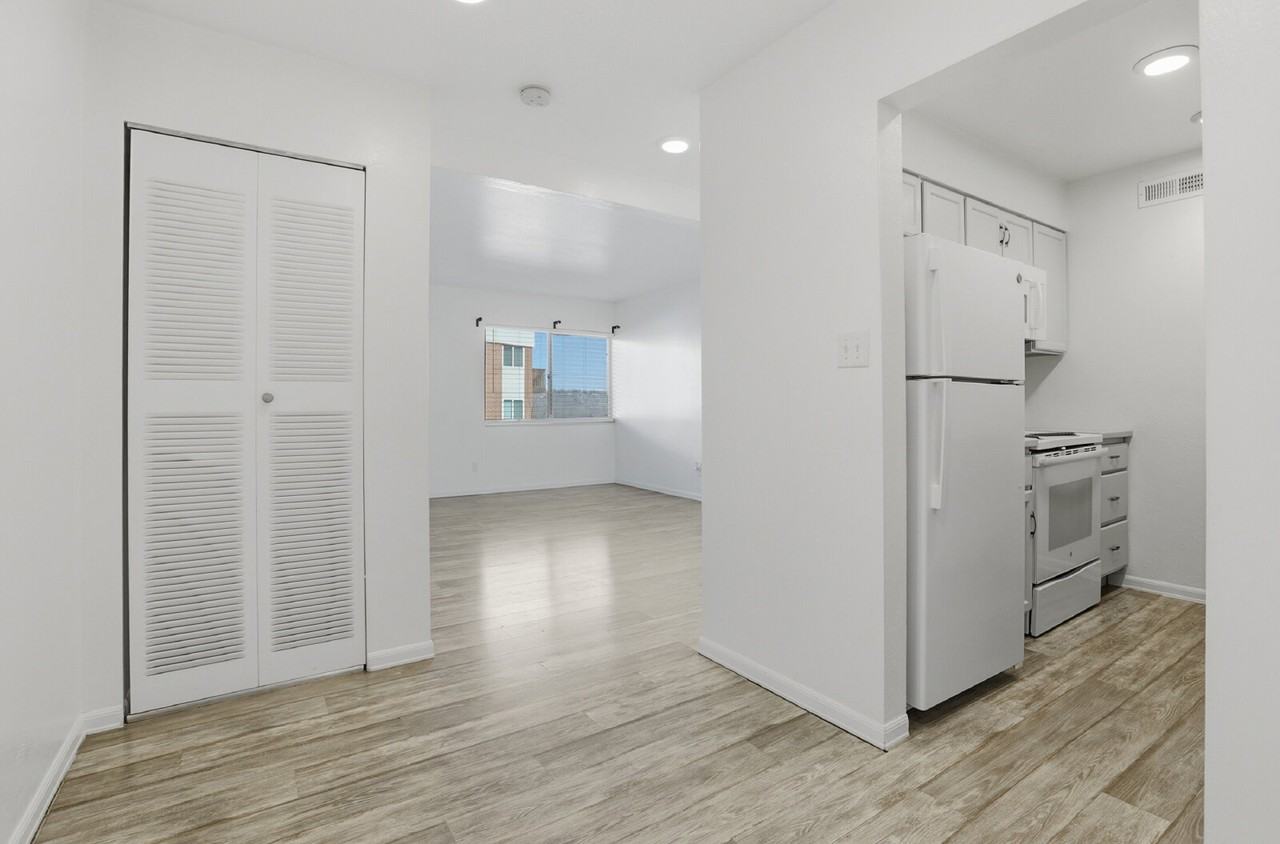 3613 S Sheridan Blvd #16 - Photo 3 of 25