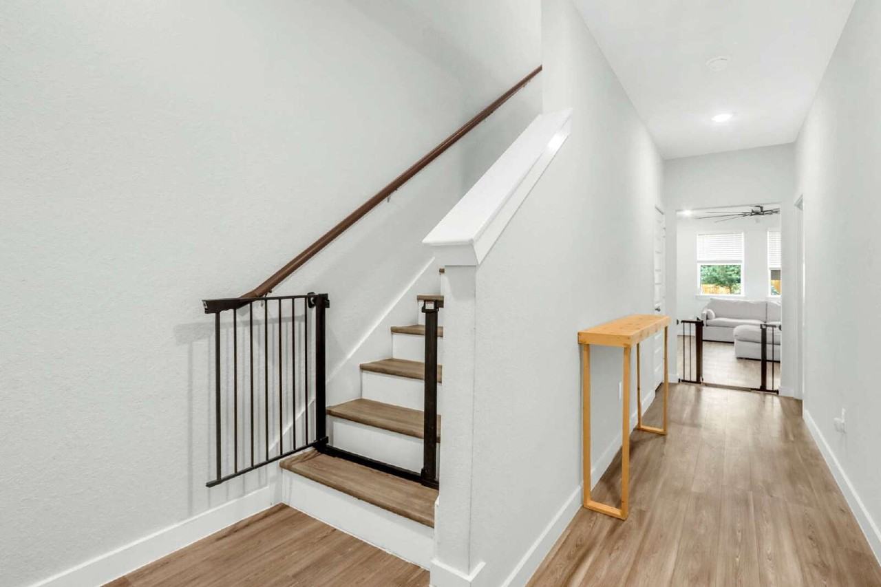 14543 Camino Way - Photo 5 of 31