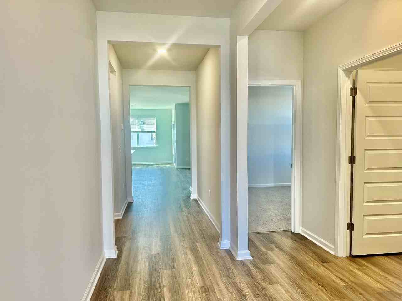 800 Sanctuary Dr - Photo 4 of 40