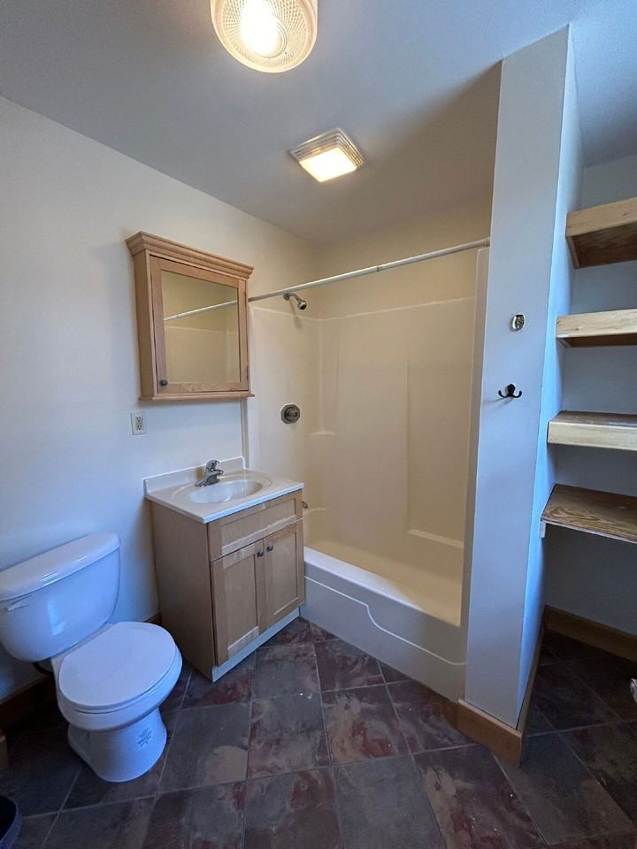 410 5th Ave - Photo 6 of 11