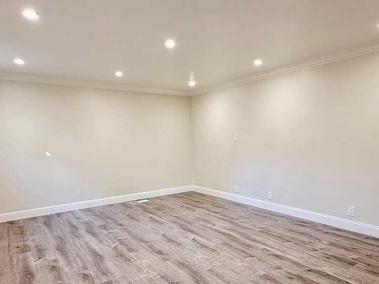 912 Palm Ave - Photo 6 of 10