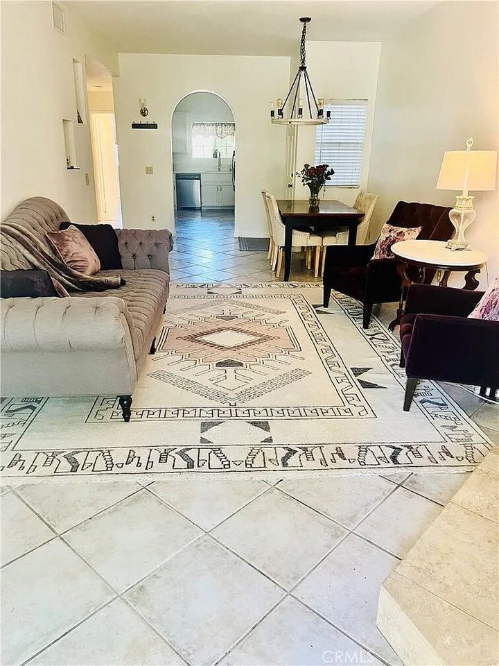 3710 S Bear St - Photo 6 of 11