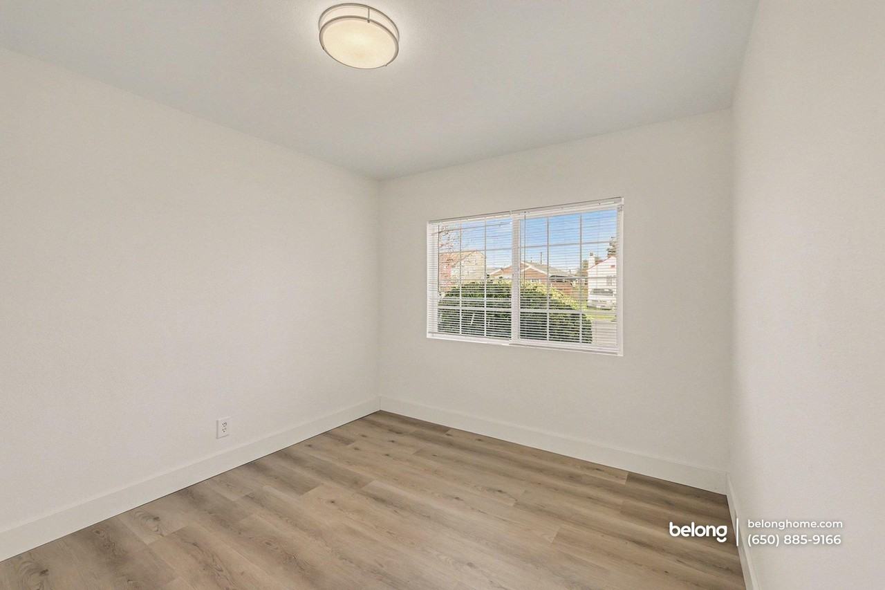 2340 Rheem Ave - Photo 5 of 15