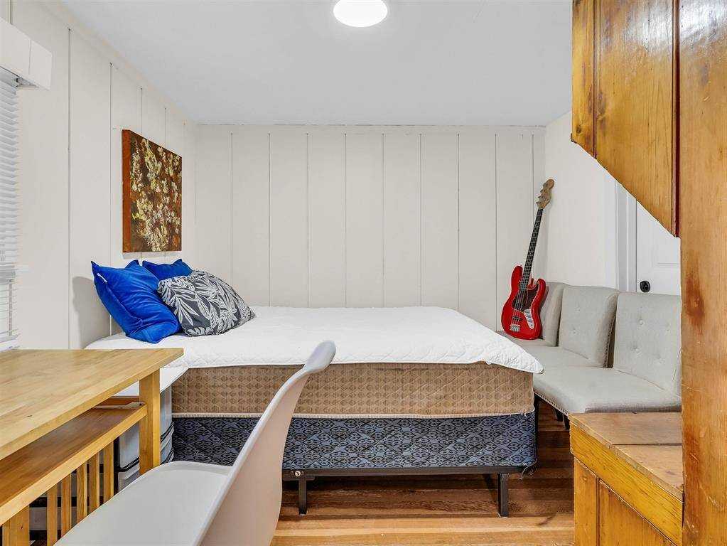 550 Sutherland Avenue - Photo 6 of 14