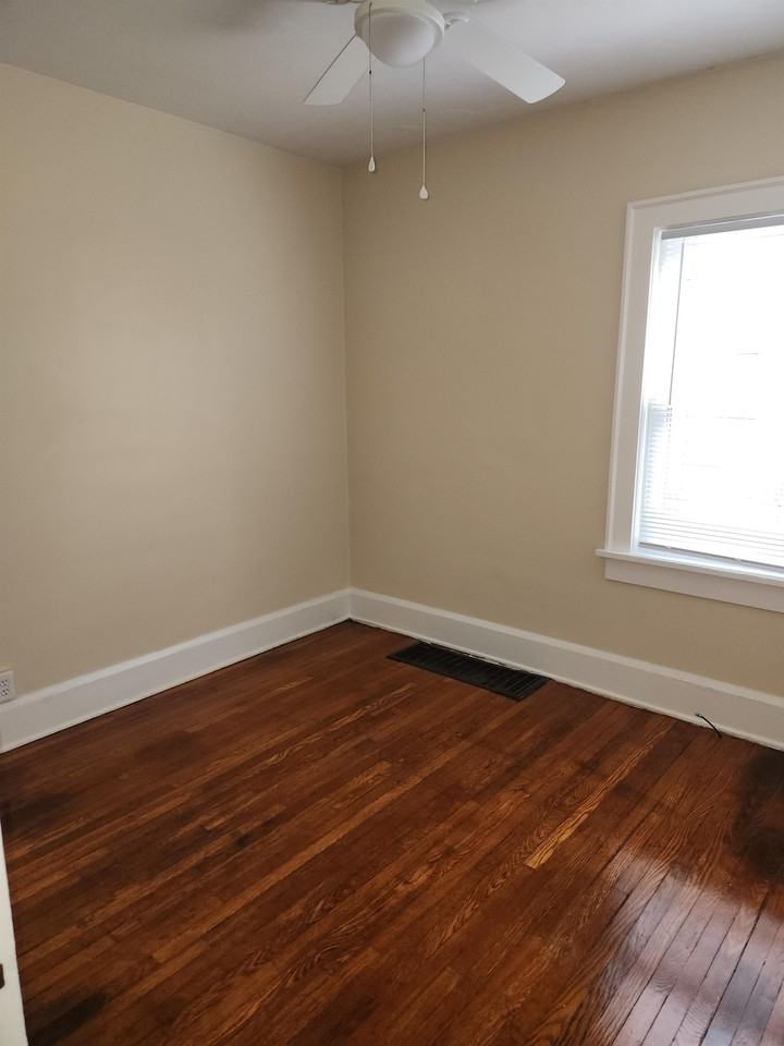 1511 17th St Nw #1 - Photo 2 of 9