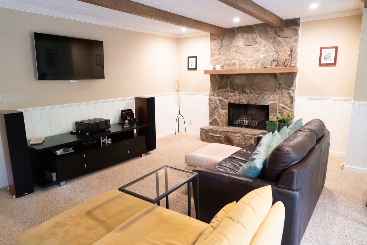 745 Nile Dr - Photo 5 of 20