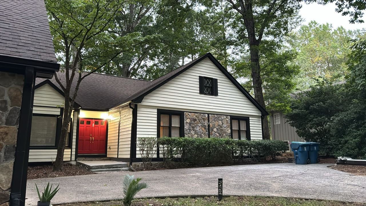 745 Nile Dr - Photo 3 of 20