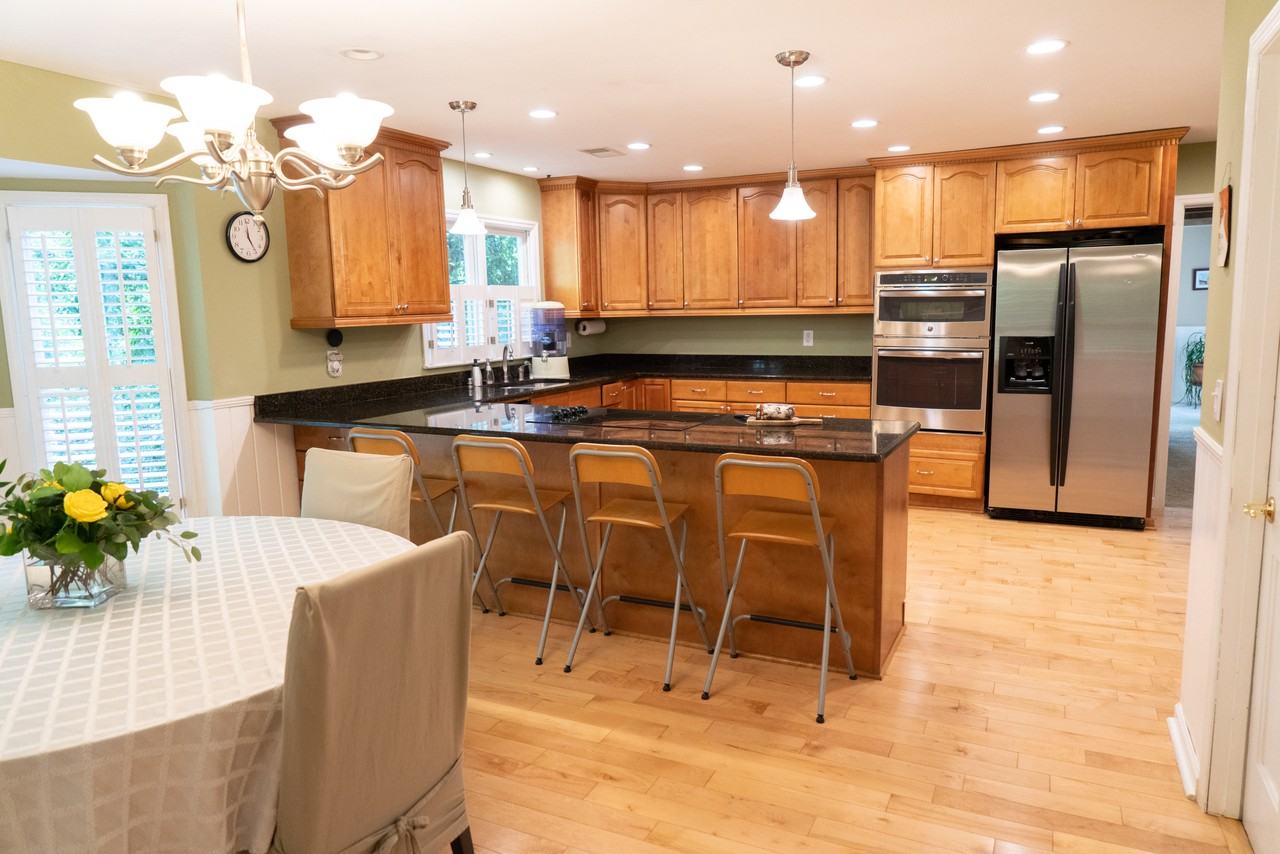 745 Nile Dr - Photo 2 of 20