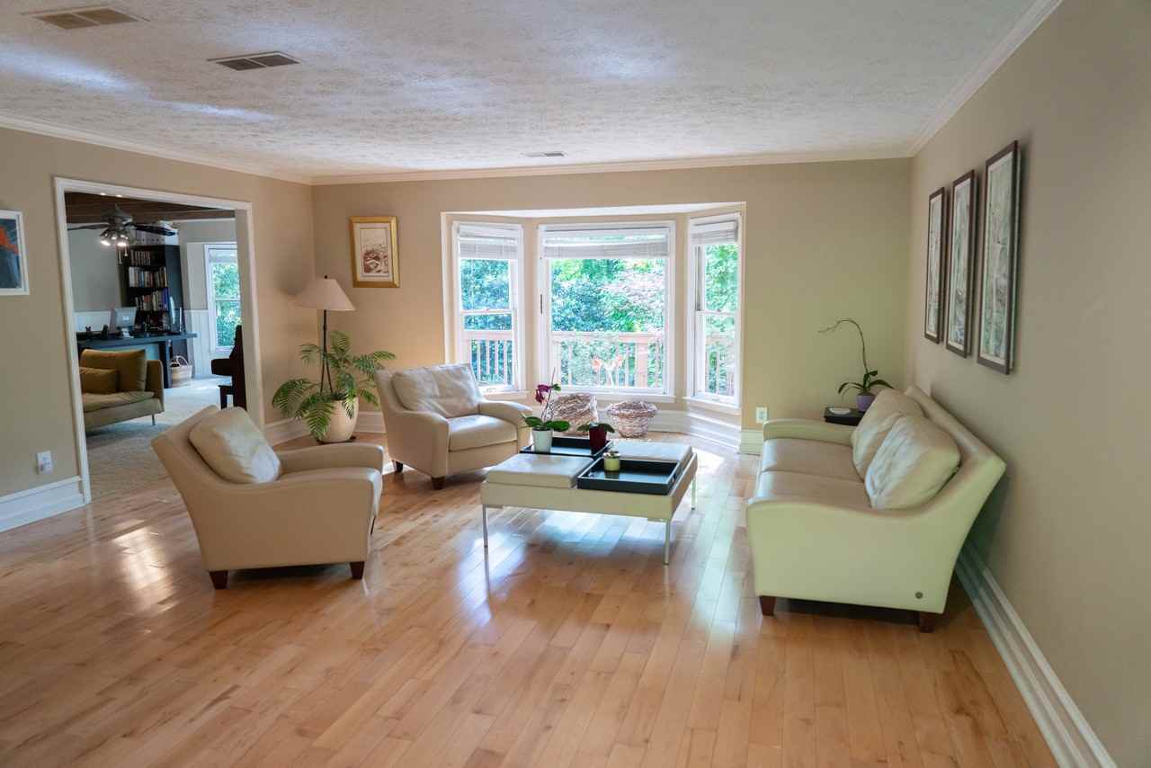 745 Nile Dr - Photo 3 of 20