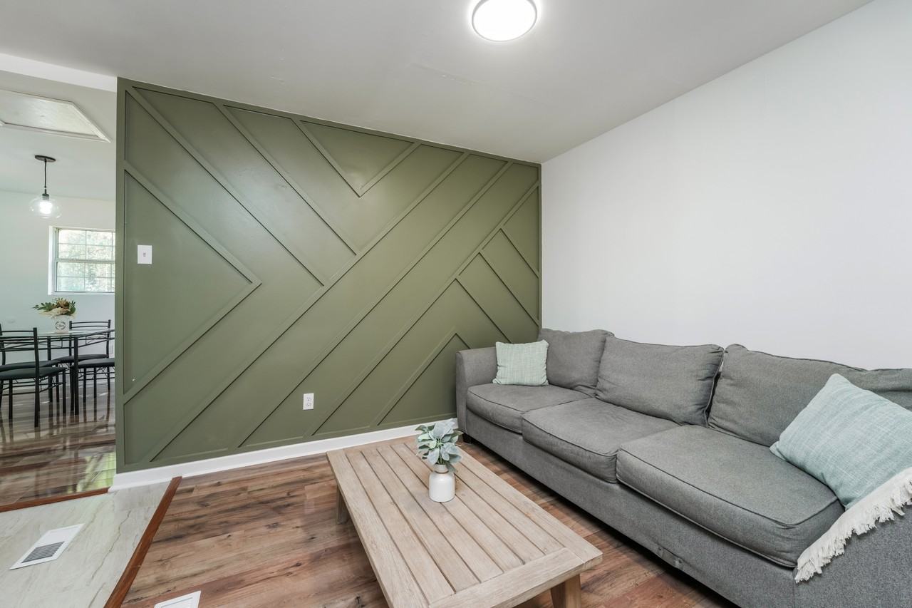 309 Cowan Rd Se - Photo 4 of 13