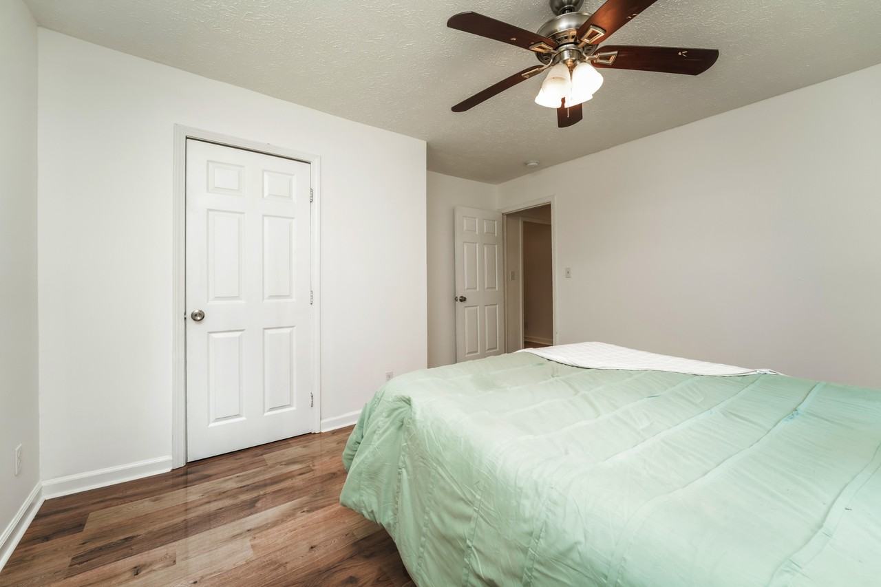 309 Cowan Rd Se - Photo 7 of 13