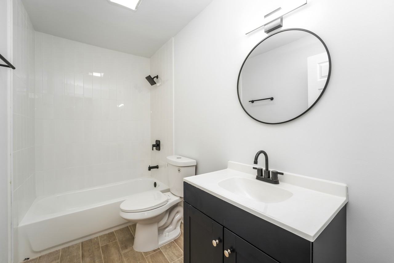 309 Cowan Rd Se - Photo 2 of 13