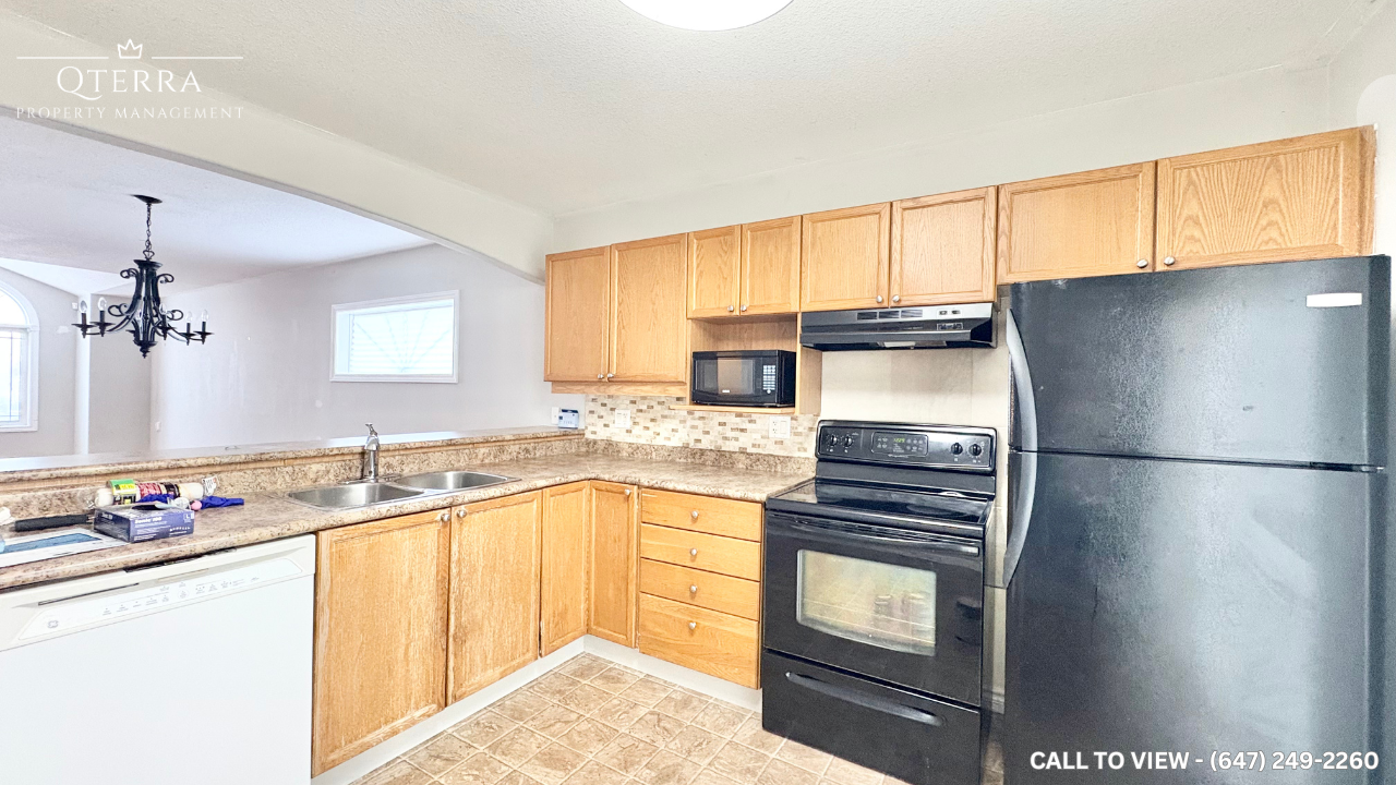 1-68 Fenning Dr, Courtice, Ontario L1E 3H2 - Photo 2 of 12