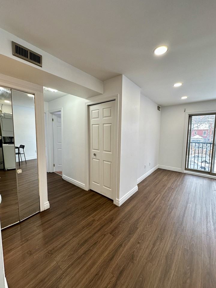 28 Victoria Ave North Unit 207 - Photo 6 of 7