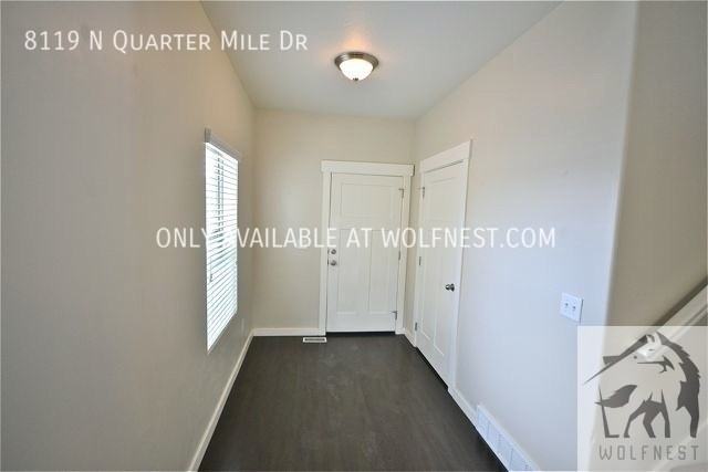 8119 N Quarter Mile Dr - Photo 2 of 46