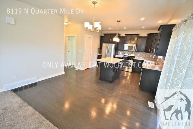 8119 N Quarter Mile Dr - Photo 5 of 46