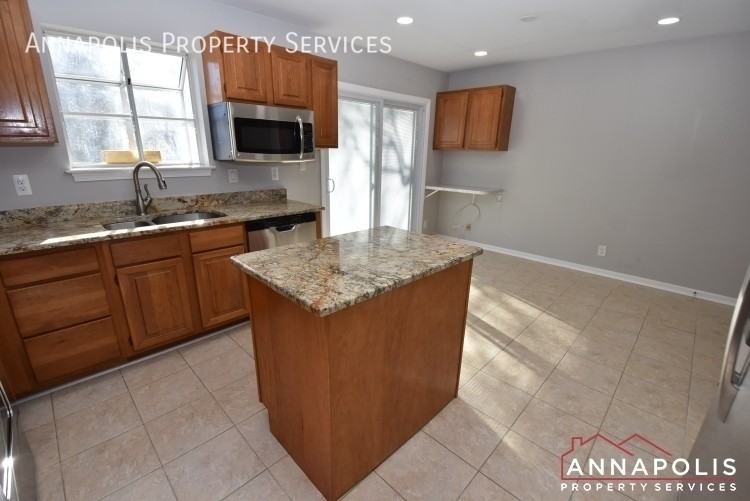 1363 Washington Dr - Photo 5 of 33