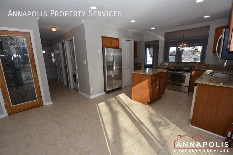 1363 Washington Dr - Photo 6 of 33