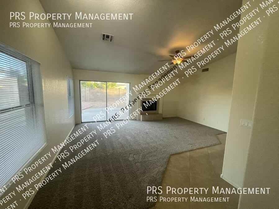 1122 E Butler Dr - Photo 4 of 14