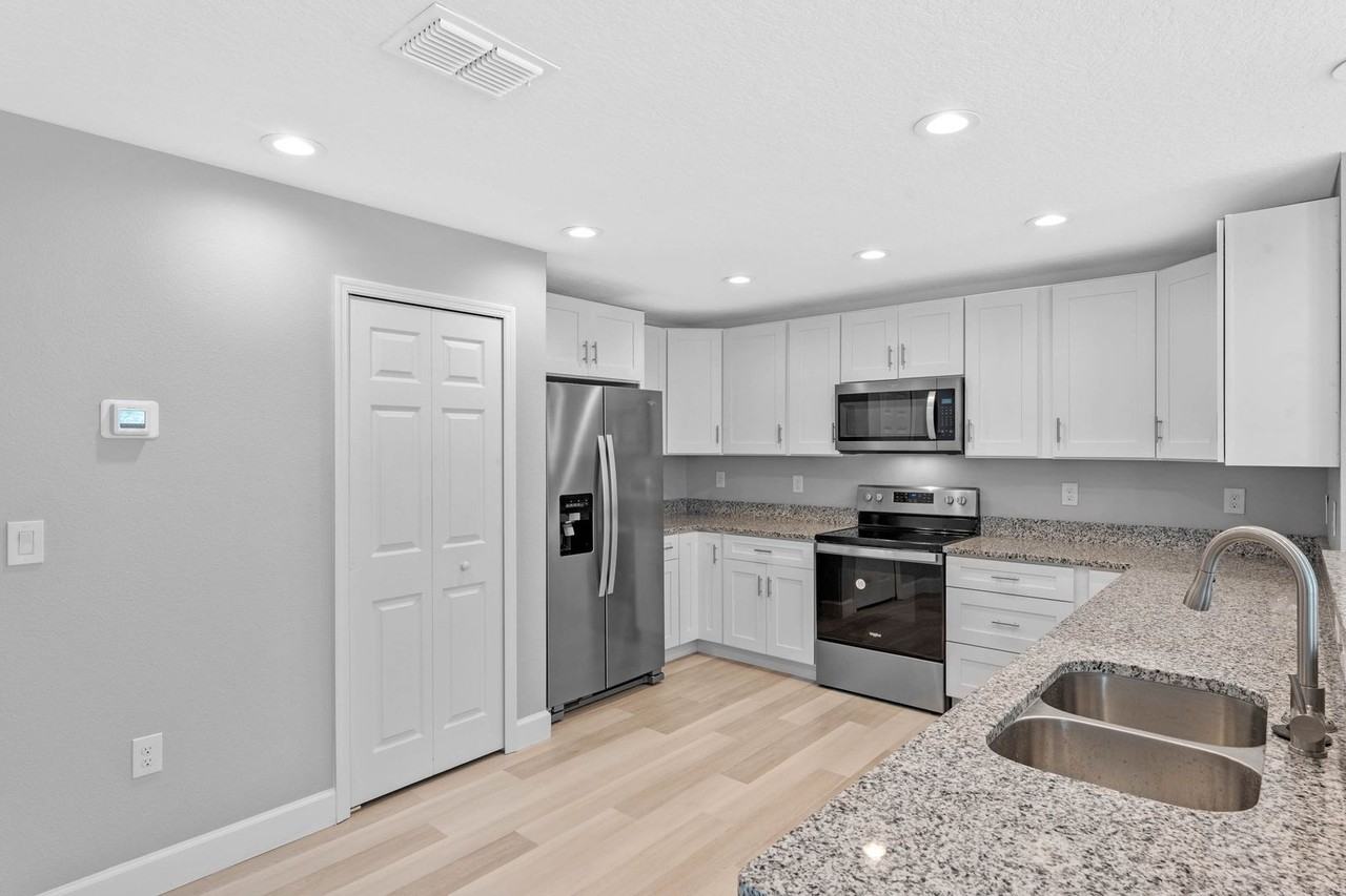 2930 Alatka Ln #A - Photo 5 of 16