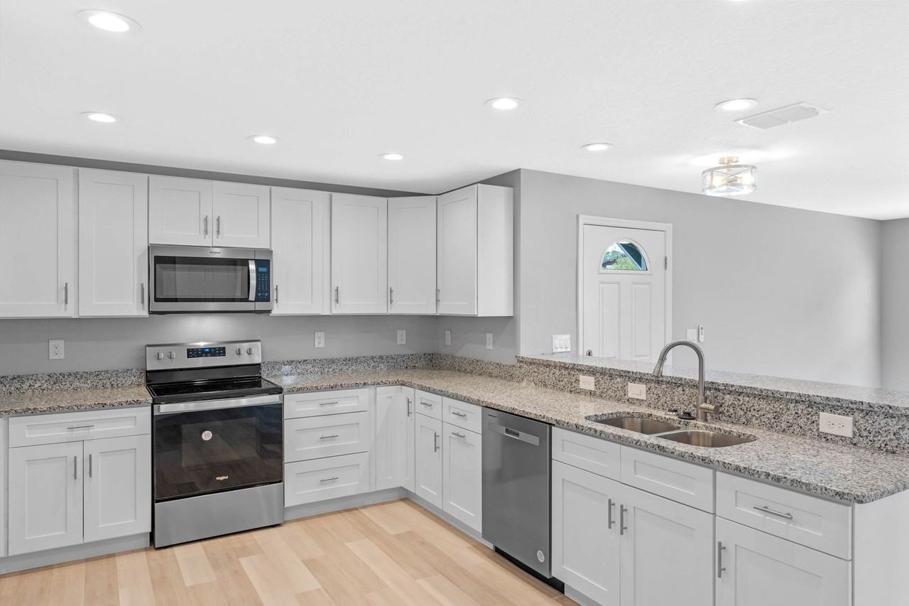 2930 Alatka Ln #A - Photo 6 of 16