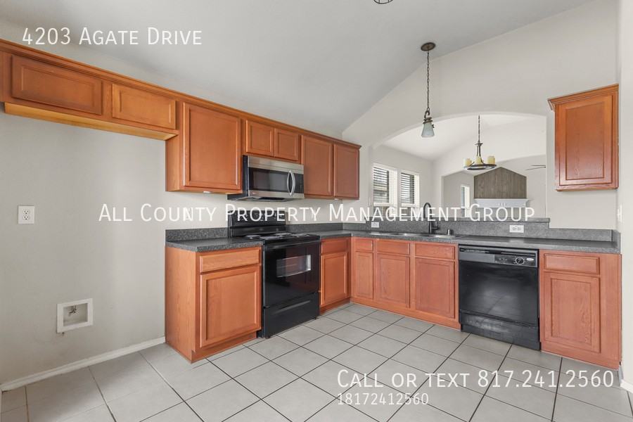 4203 Agate Dr - Photo 4 of 20