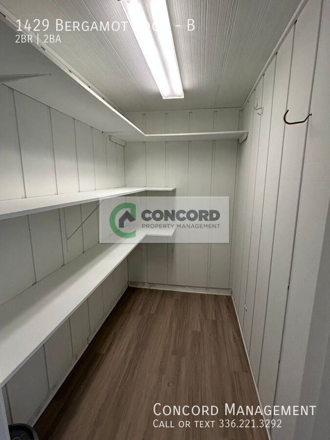 1429 Bergamot Loop #B - Photo 6 of 15