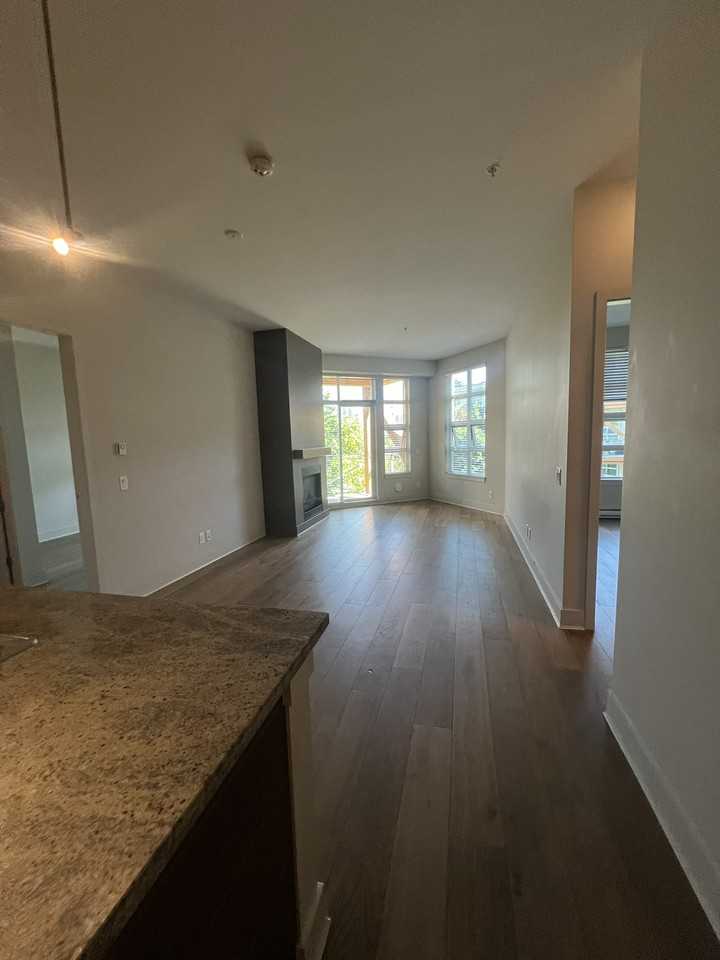 202 Salter St - Photo 2 of 8