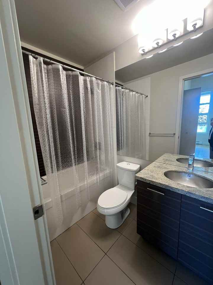 202 Salter St - Photo 7 of 8